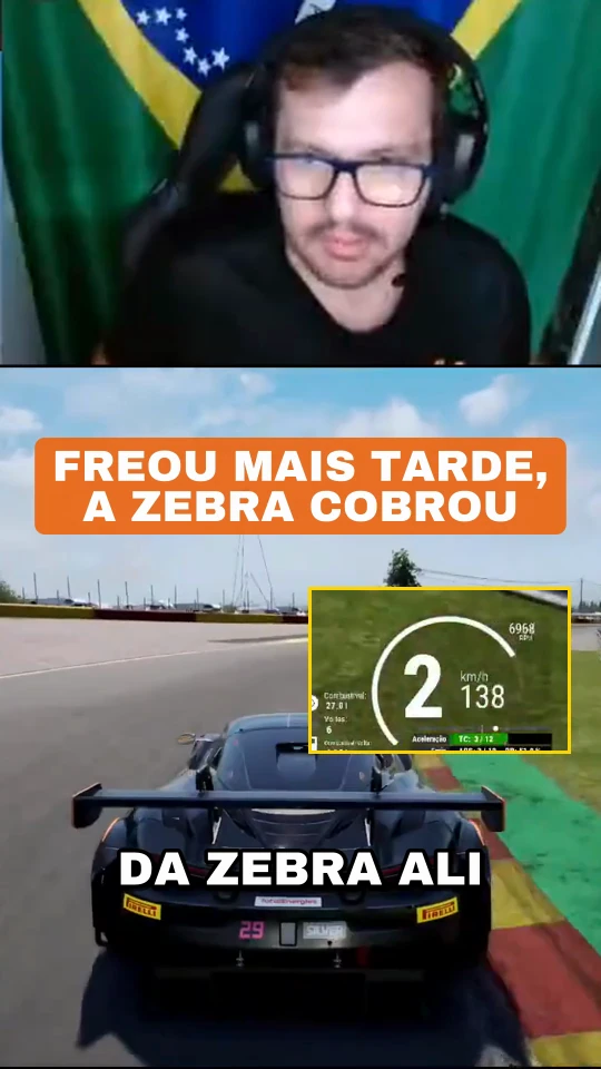 Quadro do short renderizado em 9:16: câmera do piloto em cima, jogo embaixo, título laranja, velocímetro com borda amarela e legenda.
